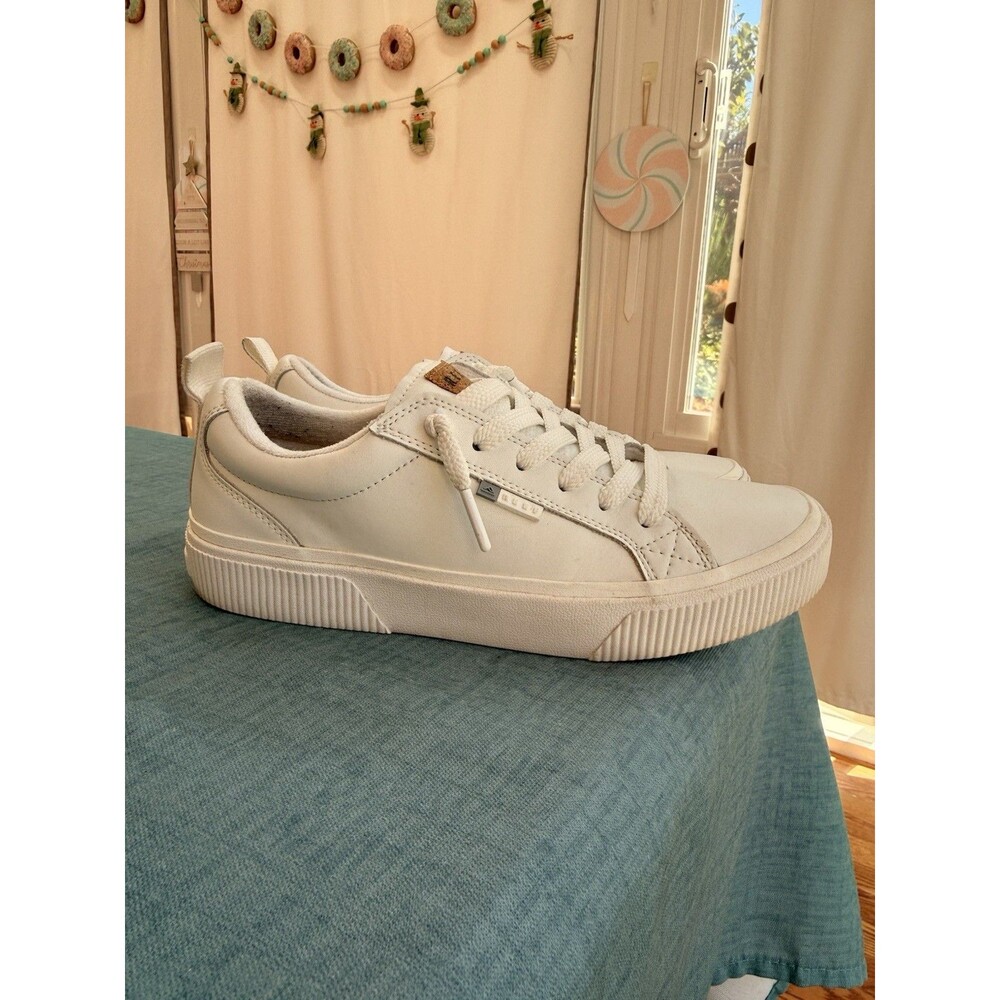 Reef Lay Day Dawn Shoes Womens Size 10 White Leather Low Top Sneakers Comfort